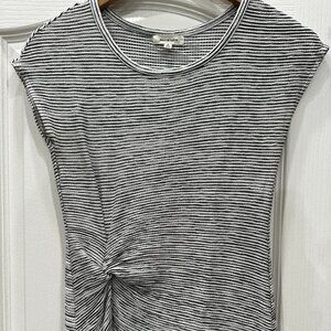 Black & White ribbed dress shirt